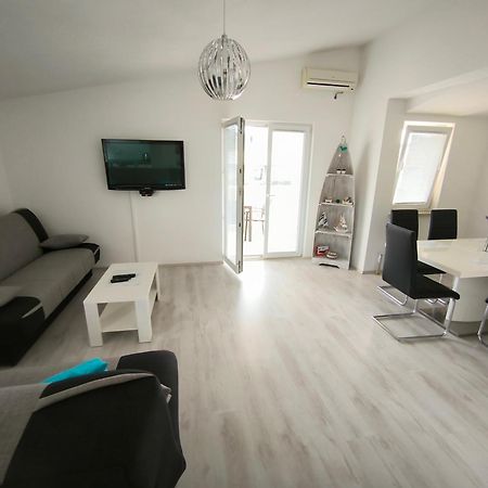Rooms & Apartments Ana 2 Zára Kültér fotó